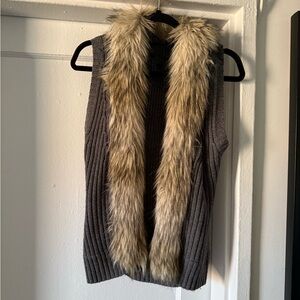 GUESS cable knit faux fur trimmed vest Size M